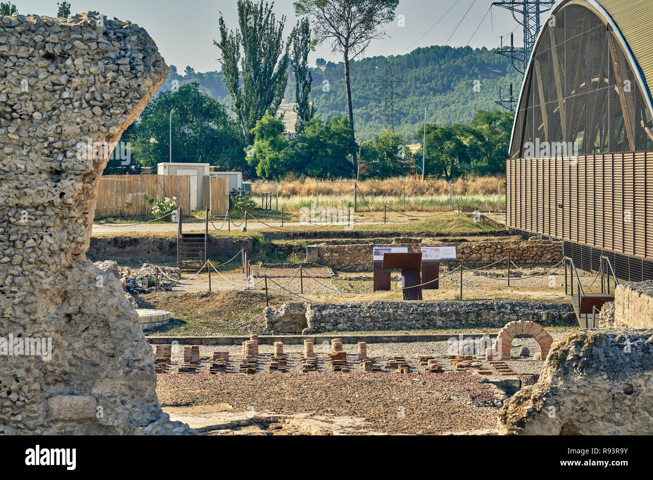 Antico foro monumentale della città romana di Complutum, origine della corrente di Alcala de Henares a Madrid, Spagna, Europa Foto Stock