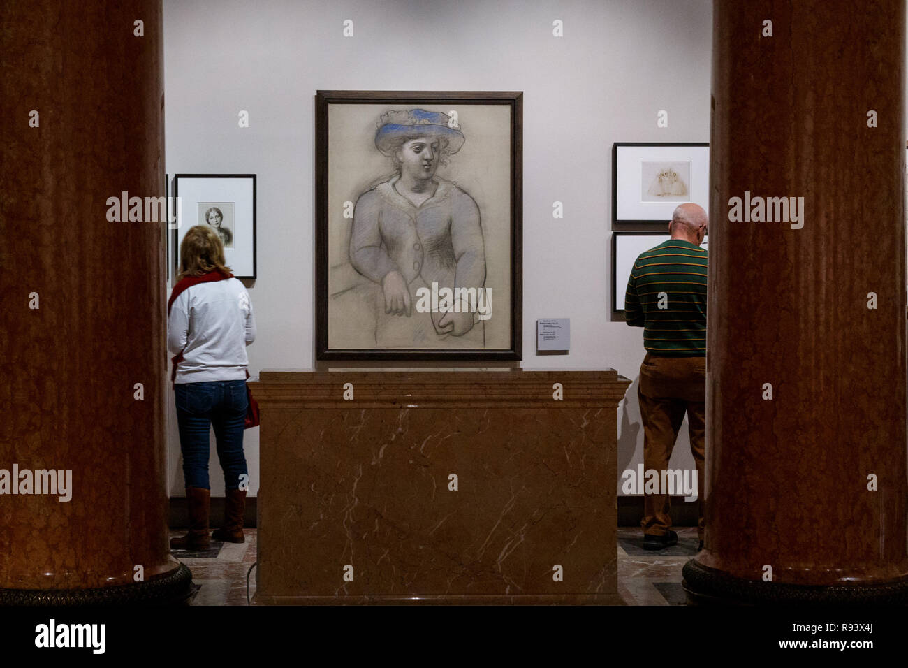 Mosca, Russia - 21 Novembre 2018: persone vicino al Pablo Picasso pittura nel Museo di Belle Arti Puskin è il più grande museo di arte europea a Mosca. Foto Stock