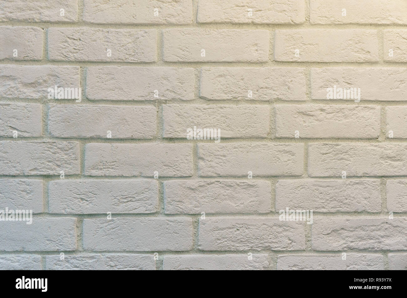 Abstract weathered texture colorate vecchio stucco grigio chiaro e di età compresa la vernice bianco muro di mattoni di sfondo nella camera rurale. Foto Stock