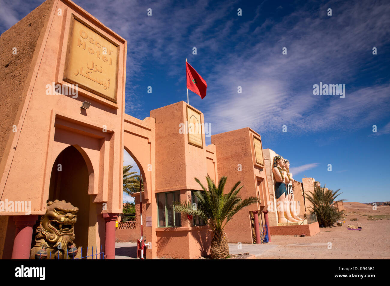 Il Marocco, Ouarzazate, Atlas Corporation film studio, Oscar Hotel Studios e cinema, egiziano entrata a tema Foto Stock