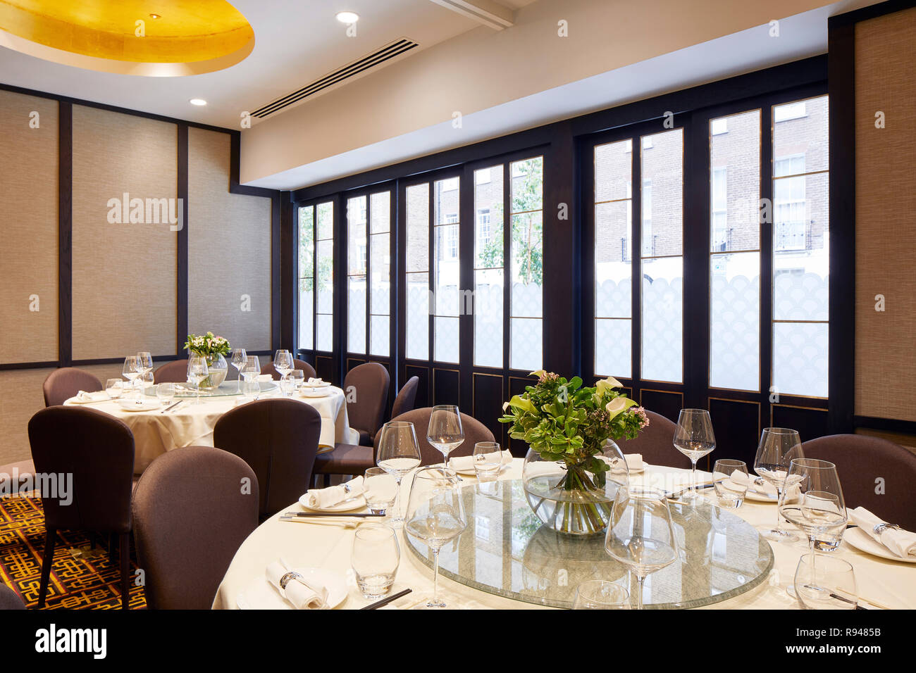 Ristorante posti a sedere. Royal China Club, London, Regno Unito. Architetto: duro + Trevillion architetti, 2018. Foto Stock