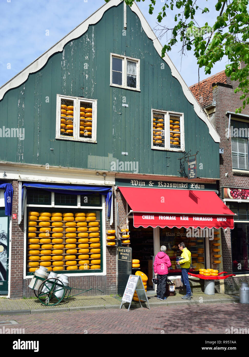 Negozio di formaggio nel centro della famosa cittadina storica di Edam, North Holland, Paesi Bassi Foto Stock