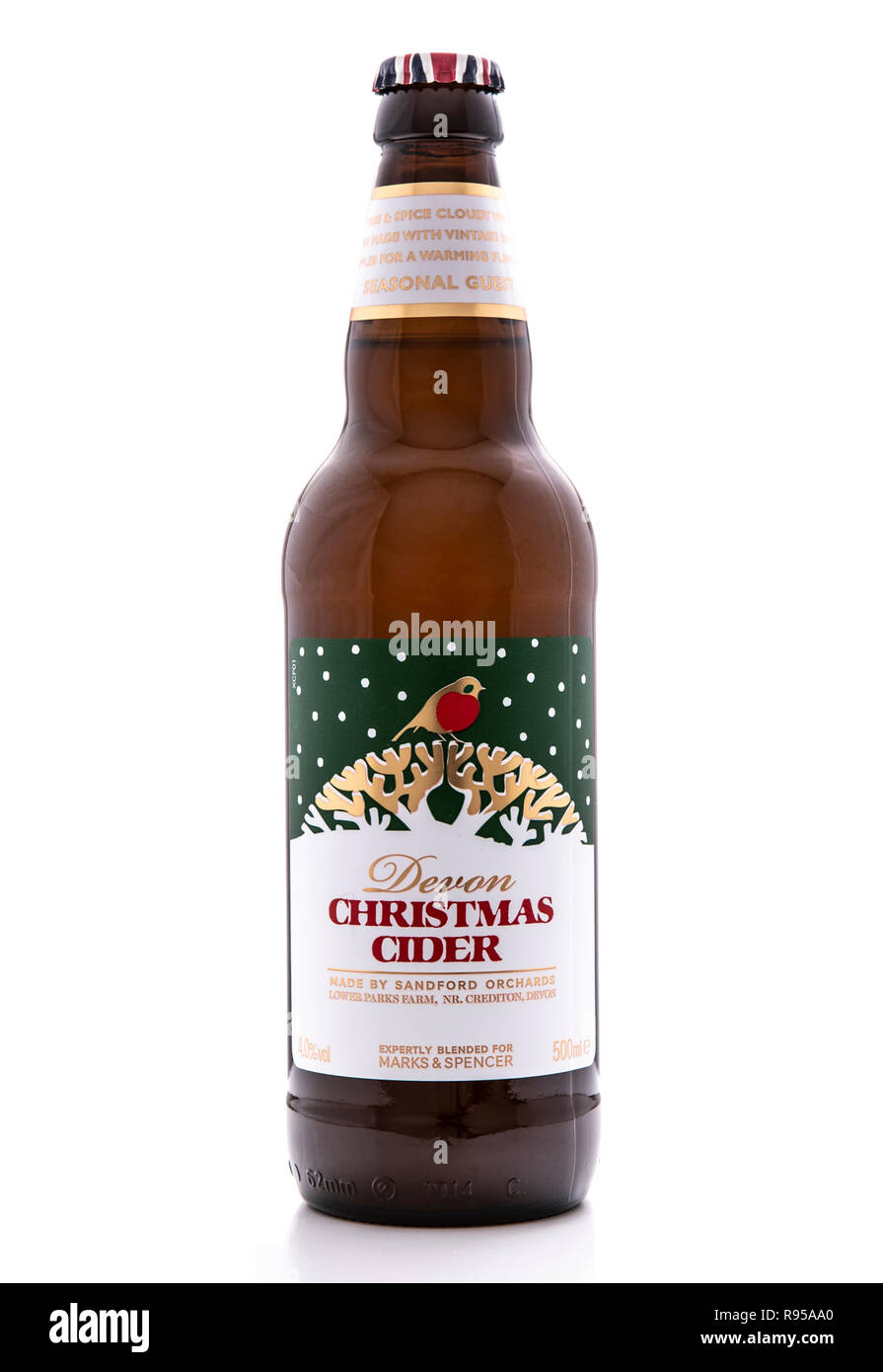 SWINDON, Regno Unito - 19 dicembre 2018: Bottiglia di Marks & Spencer Devon sidro di Natale realizzata da frutteti di Sandford Foto Stock