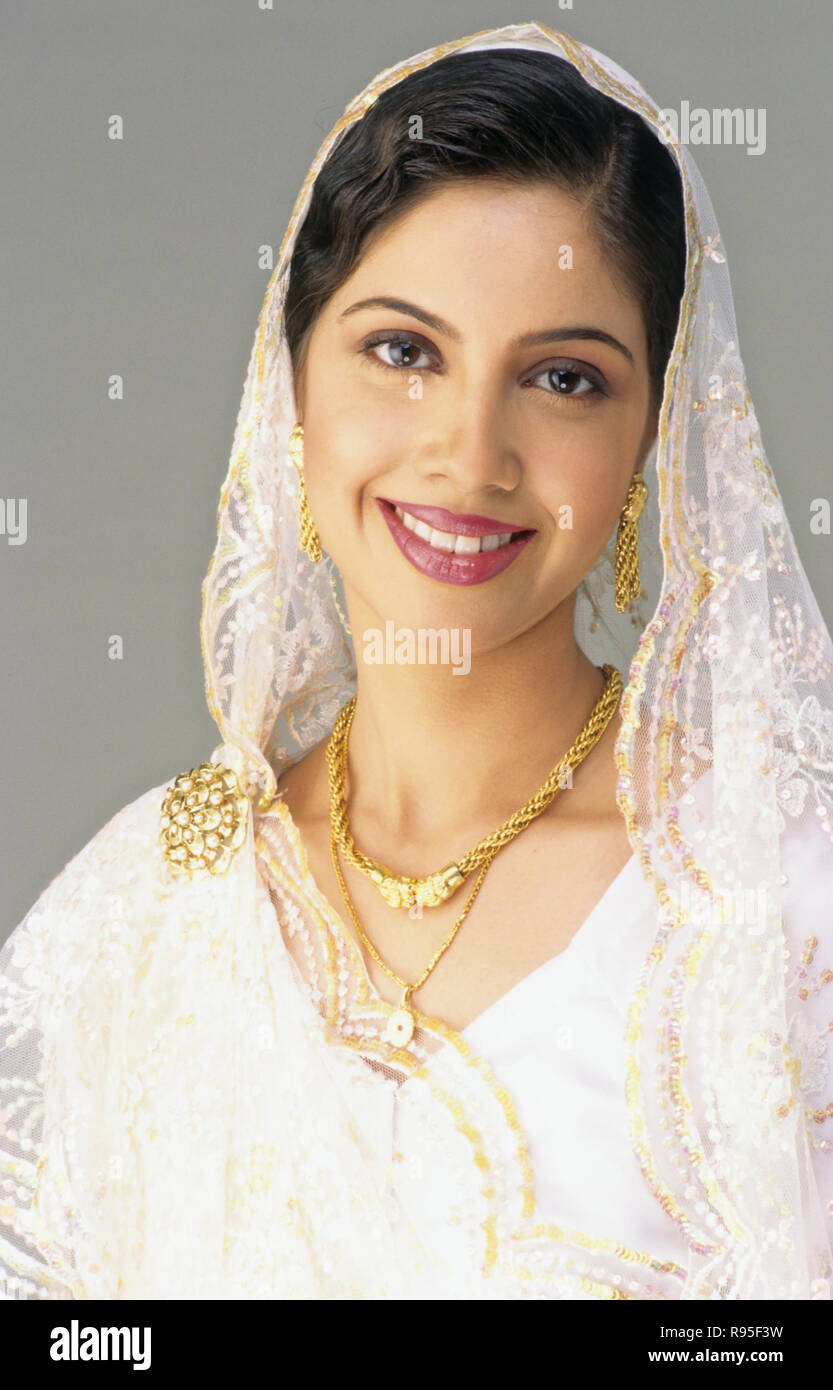 Parsi Bride, spose indiane, abito da sposa, India, Asia - MR Foto Stock