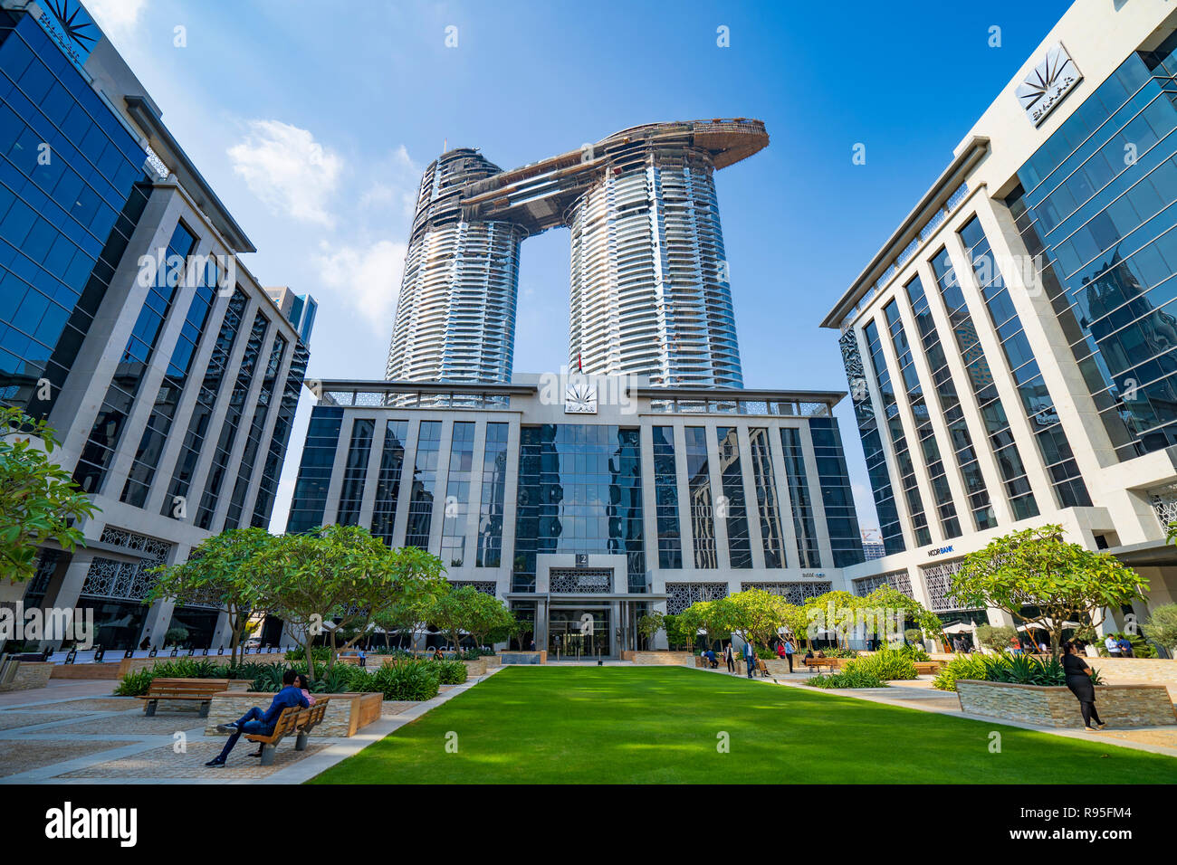 Emaar Square quartiere degli affari nel centro cittadino di Dubai, Emirati Arabi Uniti Foto Stock