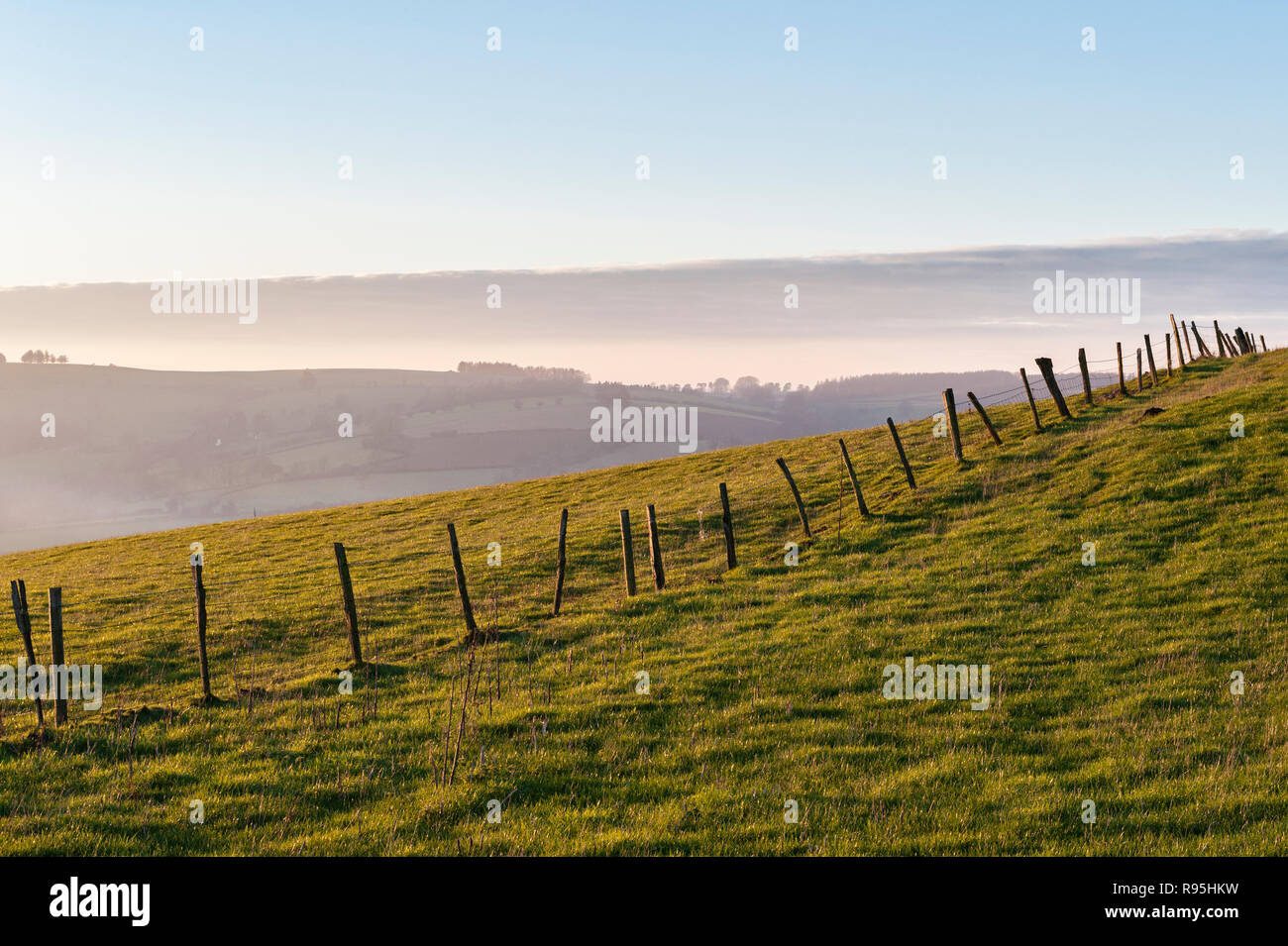 Powys, Regno Unito, d'inverno. Sulla collina di Stonewall nel paese di confine tra Inghilterra e Galles. Foto Stock