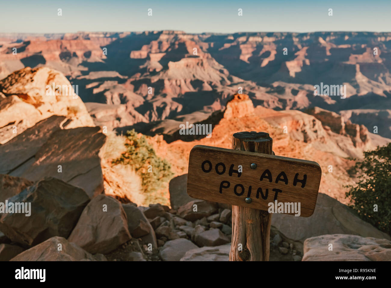 Un segno di OOH AAH punto sulla South Kaibab Trail nel Grand Canyon al Parco Nazionale del Grand Canyon in Arizona, Stati Uniti d'America Foto Stock