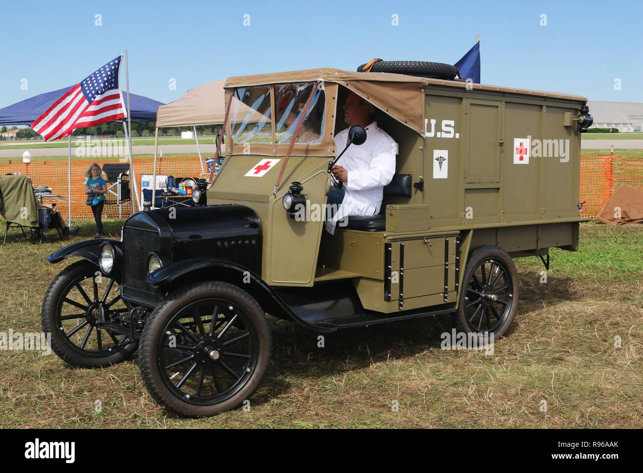 1918 Ford Modello T ambulanza replica. Guerra Mondiale 1 Dawn Patrol anniversario Rendezvous evento. Il Museo Nazionale della United States Air Force, Wright Foto Stock