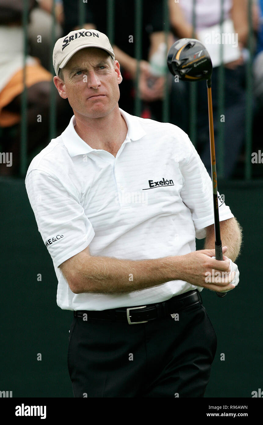 Jim Furyk tees off al primo foro durante il round finale del World Golf Championships - CA Championship al Doral Resort e Spa a Doral, Florida il 23 marzo 2008. Foto Stock