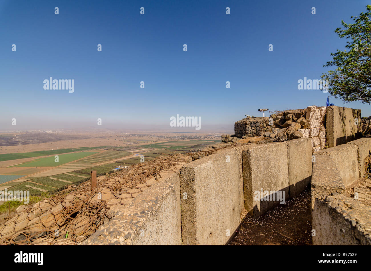 Delle Nazioni Unite per il disimpegno di Post sul Monte Bental osservando la zona di buffer tra il popolo israeliano e la frontiera siriana Foto Stock