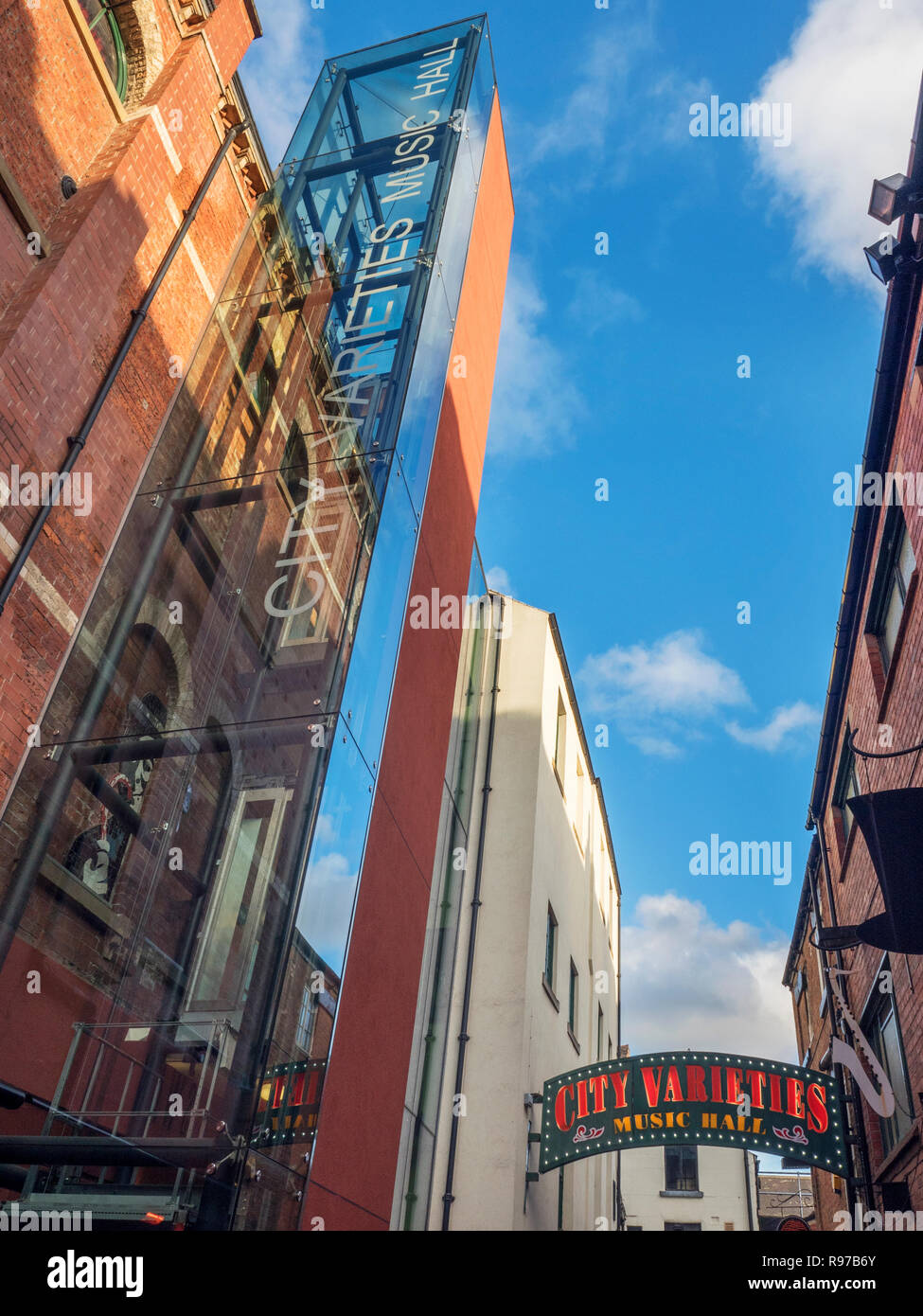 Città varietà edificio ristrutturato del XIX secolo music hall sulla Swan Street a Leeds West Yorkshire Inghilterra Foto Stock