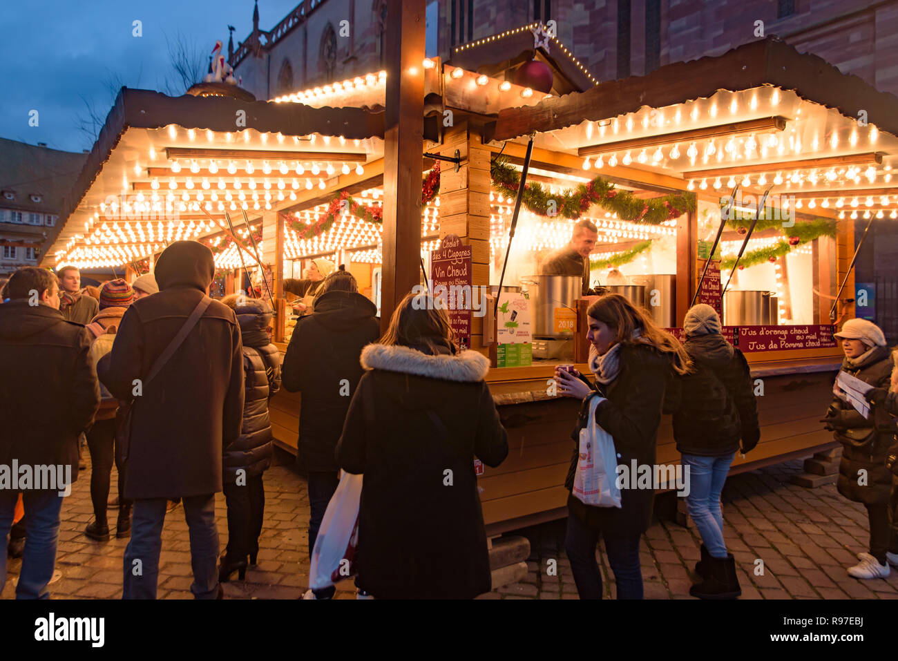 2018 Mercatino di Natale a Strasburgo, capitale de Noel in Alsazia, Francia Foto Stock