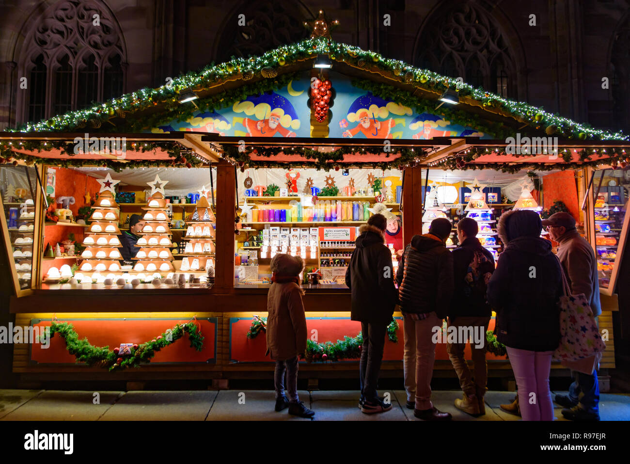 2018 Mercatino di Natale a Strasburgo, capitale de Noel in Alsazia, Francia Foto Stock