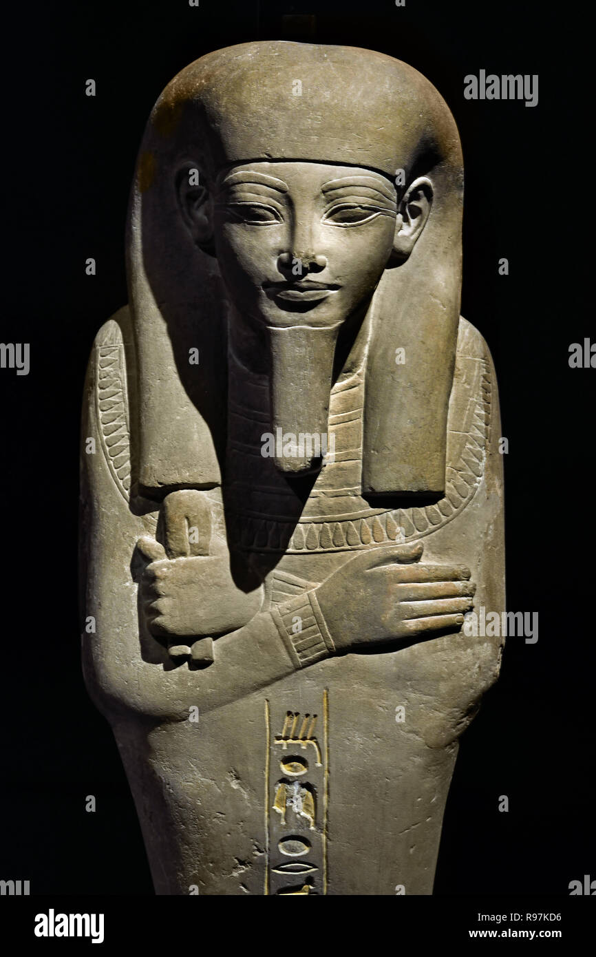 Oesjebti - (Ushebti ) dal Tjel. Periodo di calcare: Nuovo Impero; XVIII dinastia; Amenhotep III 1388-1351 BC (Tjel è sindaco di Memphis al momento del faraone Amenhotep III) sua moglie Ipay è 'singer di Amon e infermiere del re." la loro mamma-tombe a forma di indicare la loro nobile status nel regno dei morti.) Egitto, egiziano. Foto Stock