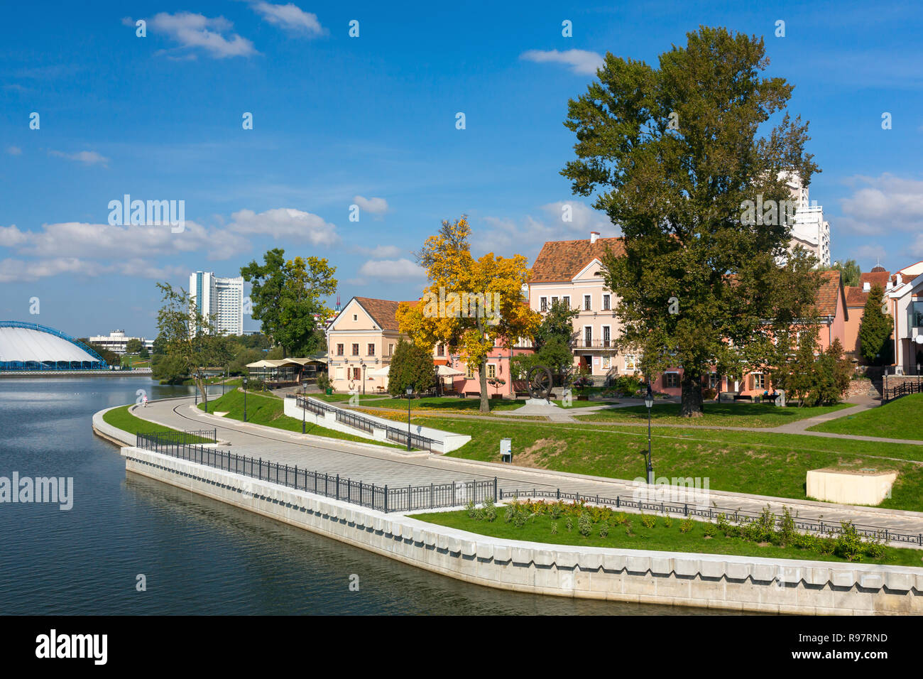 Traetskae Pradmestse (Trinity sobborgo) - centro storico di Minsk, Bielorussia Foto Stock