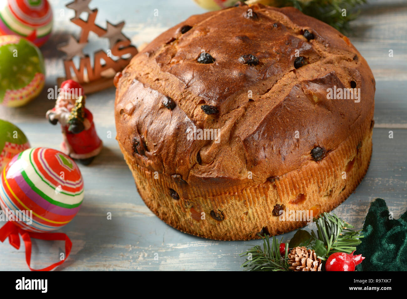 Il panettone - Italiano tradizionale torta di Natale - Milanese ricetta artigianale - primo piano Foto Stock
