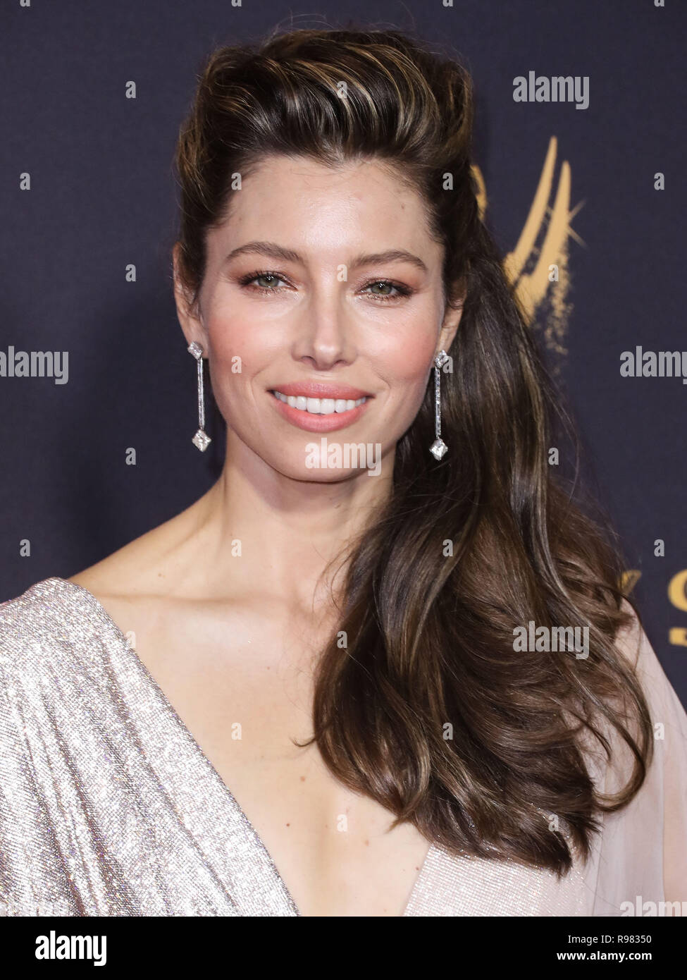 LOS ANGELES, CA, Stati Uniti d'America - 17 settembre: attrice Jessica Biel indossa un Ralph & Russo abito, Forevermark gioielli, Stuart Weitzman scarpe e a Judith Leiber frizione arriva alla sessantanovesima annuale di Primetime Emmy Awards tenutosi presso il Teatro di Microsoft in L.A. Vivere il 17 settembre 2017 a Los Angeles, California, Stati Uniti. (Foto di Xavier COLLIN/Image Press Agency) Foto Stock