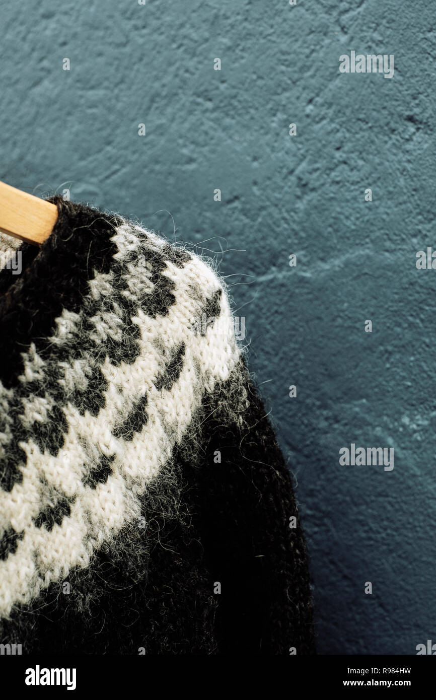 Tradizionali mano a maglia di lana islandese Lopapeysa maglioni Foto Stock