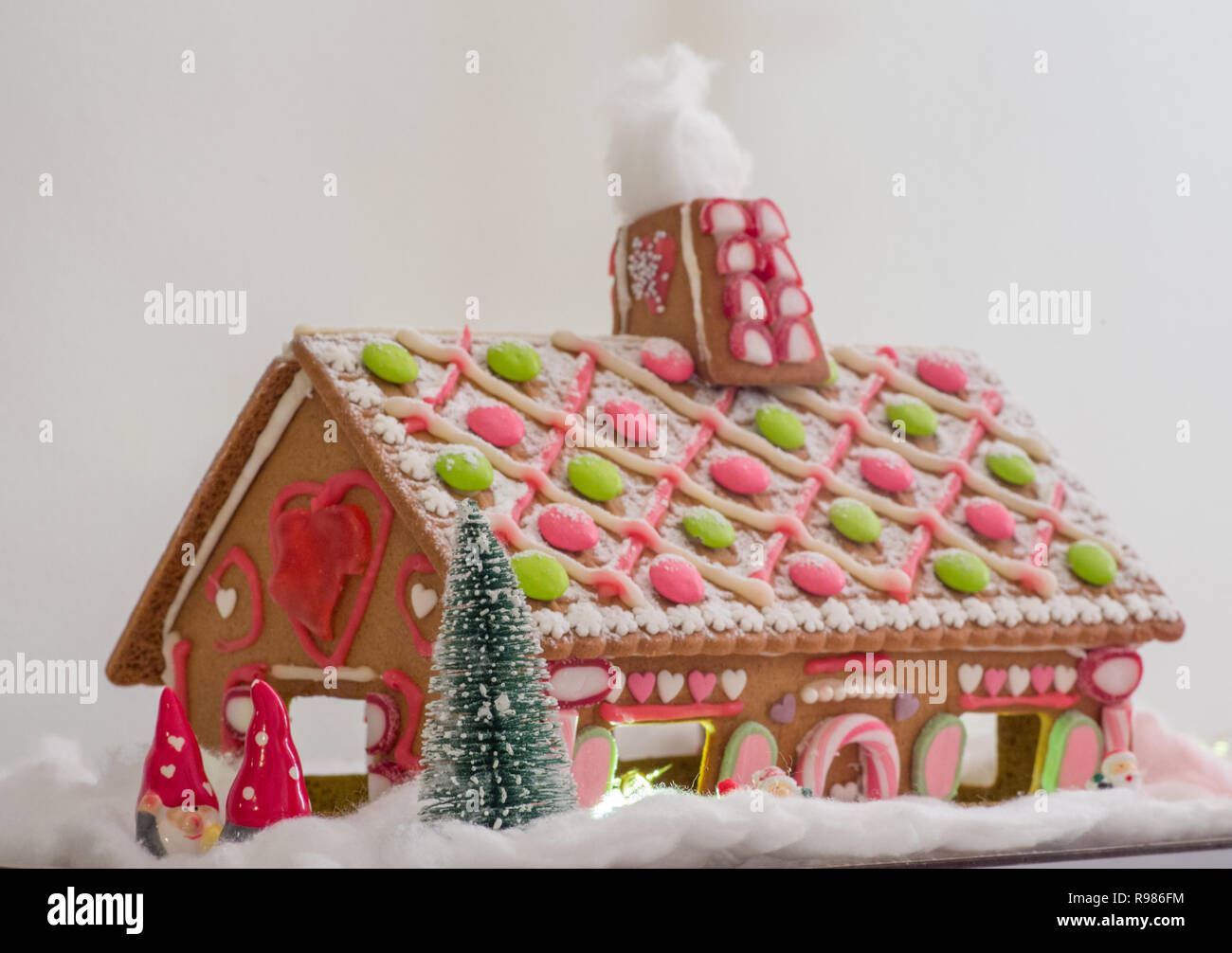 Un Natale classico gingerbread house. Foto Stock