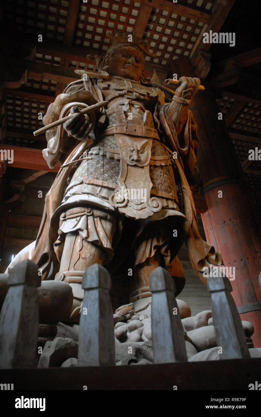 Statua lignea di Komokuten custode, il Tempio Todaiji, Nara, Giappone. Foto Stock