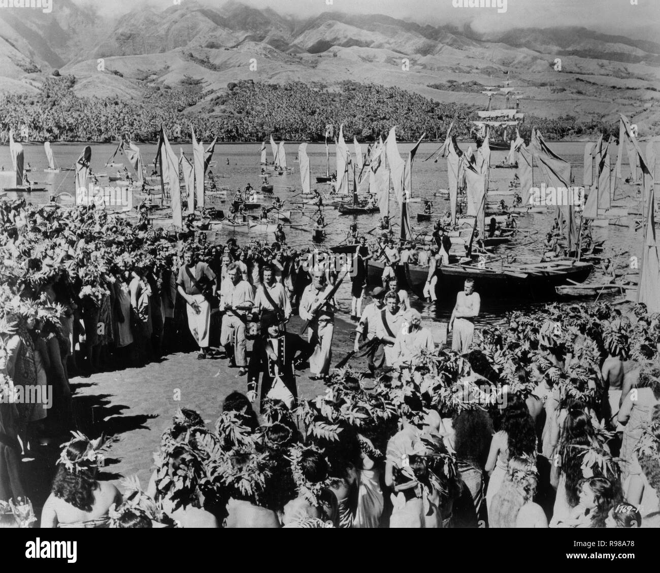 ESCENA DE LA PELICULA 'REBELION A BORDO' - 1962 - Marlon Brando Y TREVOR HOWARD - (EEUU). Autore: pietra miliare, Lewis. Foto Stock