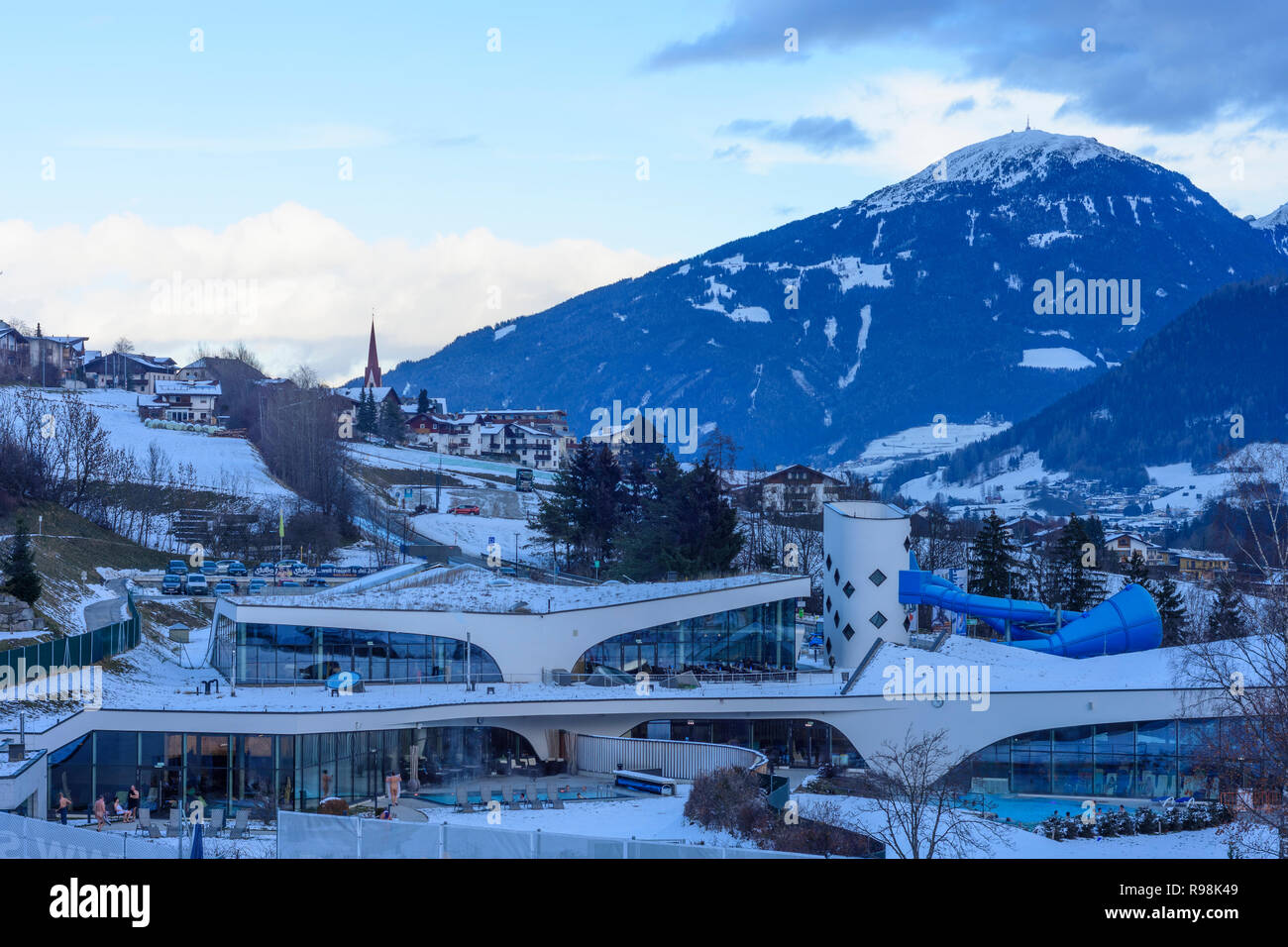Telfes im Stubai: villaggio Telfes, vertice Patscherkofel, spa StuBay nella regione di Innsbruck, in Tirolo, Tirolo, Austria Foto Stock