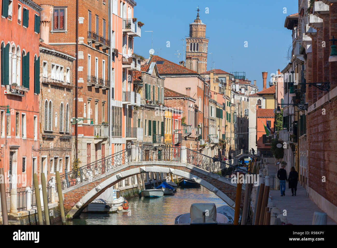 Venezia, Italia - 23 Marzo 2018: vista giorno del canale laterale a Venezia, Italia Foto Stock