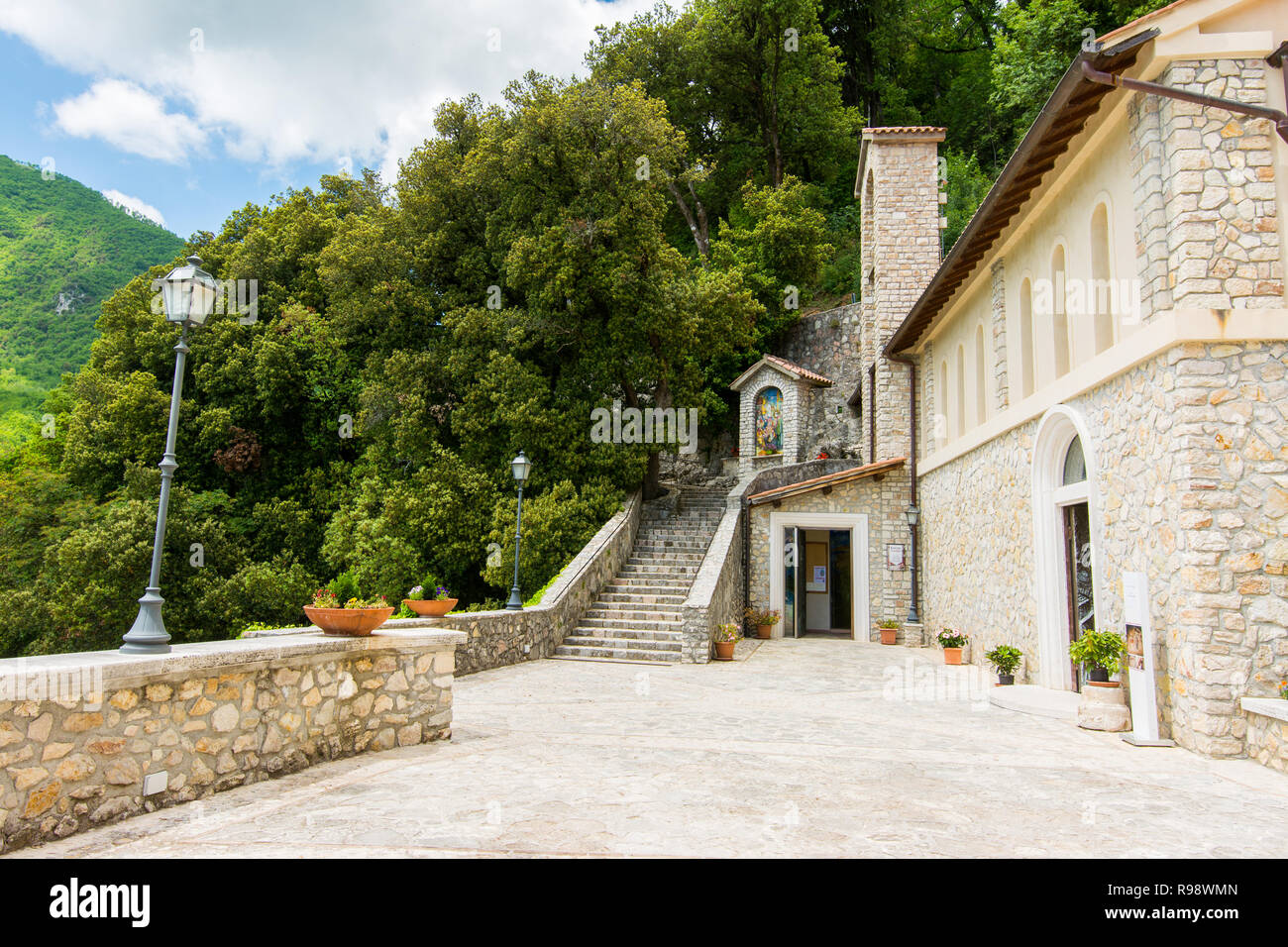 Greccio, Italia. eremo santuario eretto da San Francesco di Assisi nella Valle Sacra. In questo Monastero il santo ha dato i natali al primo soggiorno nat Foto Stock