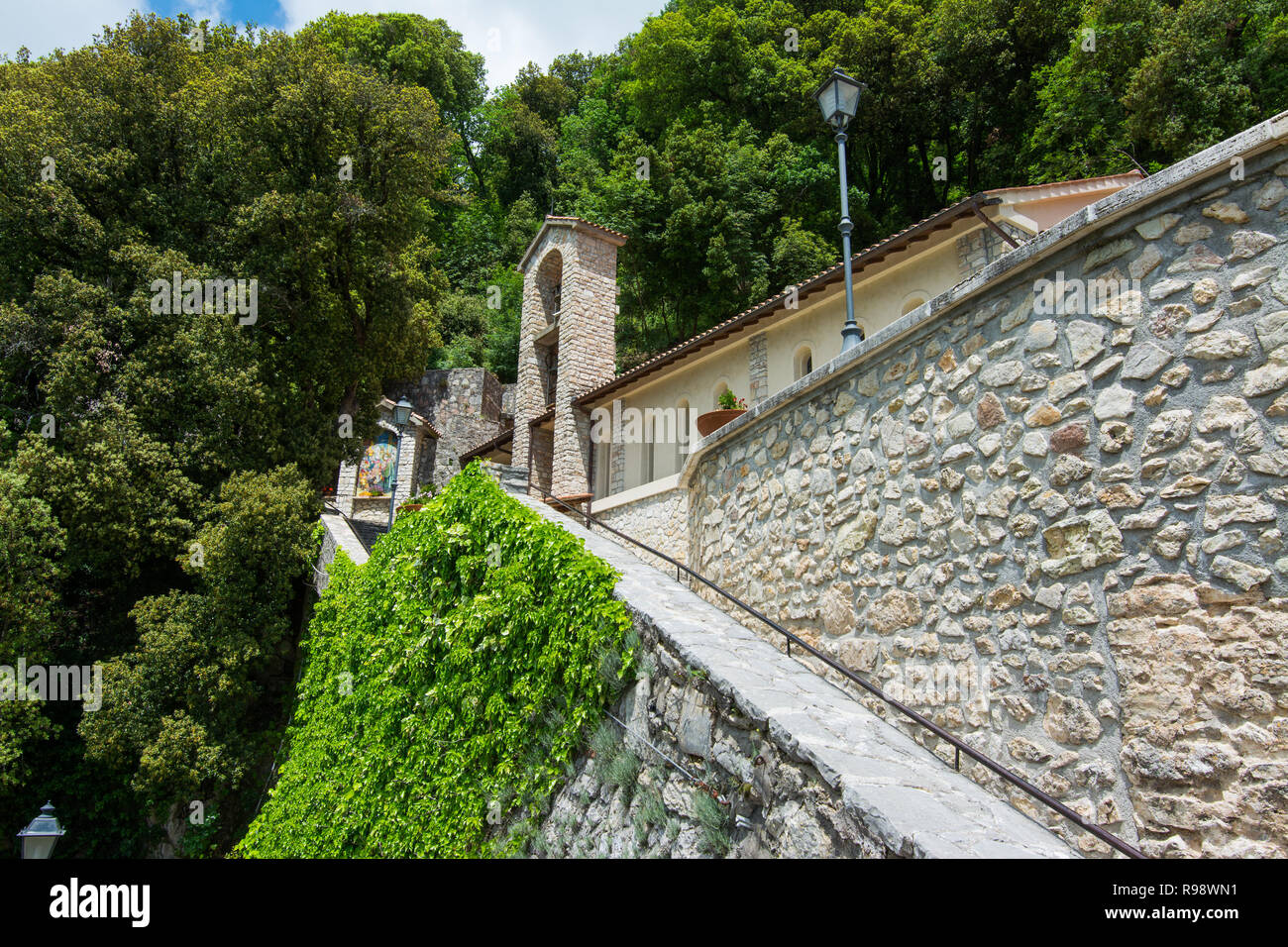 Greccio, Italia. eremo santuario eretto da San Francesco di Assisi nella Valle Sacra. In questo Monastero il santo ha dato i natali al primo soggiorno nat Foto Stock