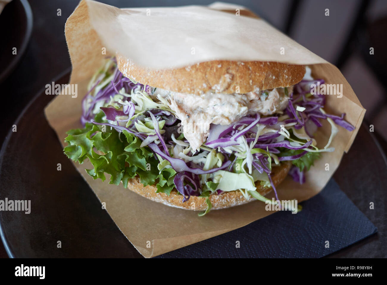 Sandwich con un rillette a freddo affumicato e hot-salmone affumicato Foto Stock