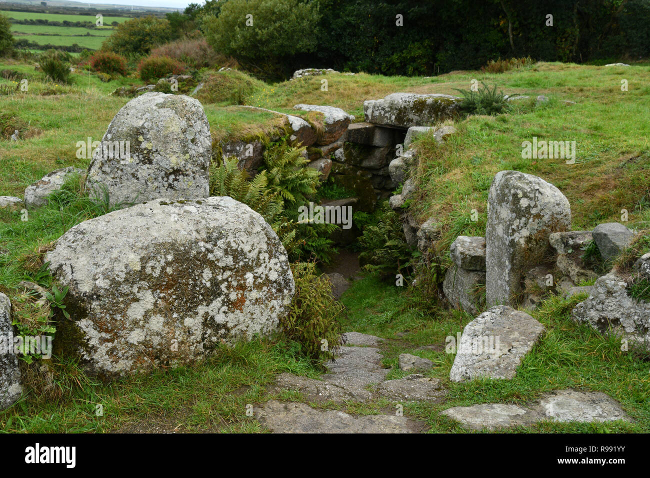 Carn Euny. Età del ferro antico villaggio nel sud-ovest Inghilterra vicino a Penzance. È stato abitato sin dall'età del Ferro fino alla fine dell'occupazione romana Foto Stock