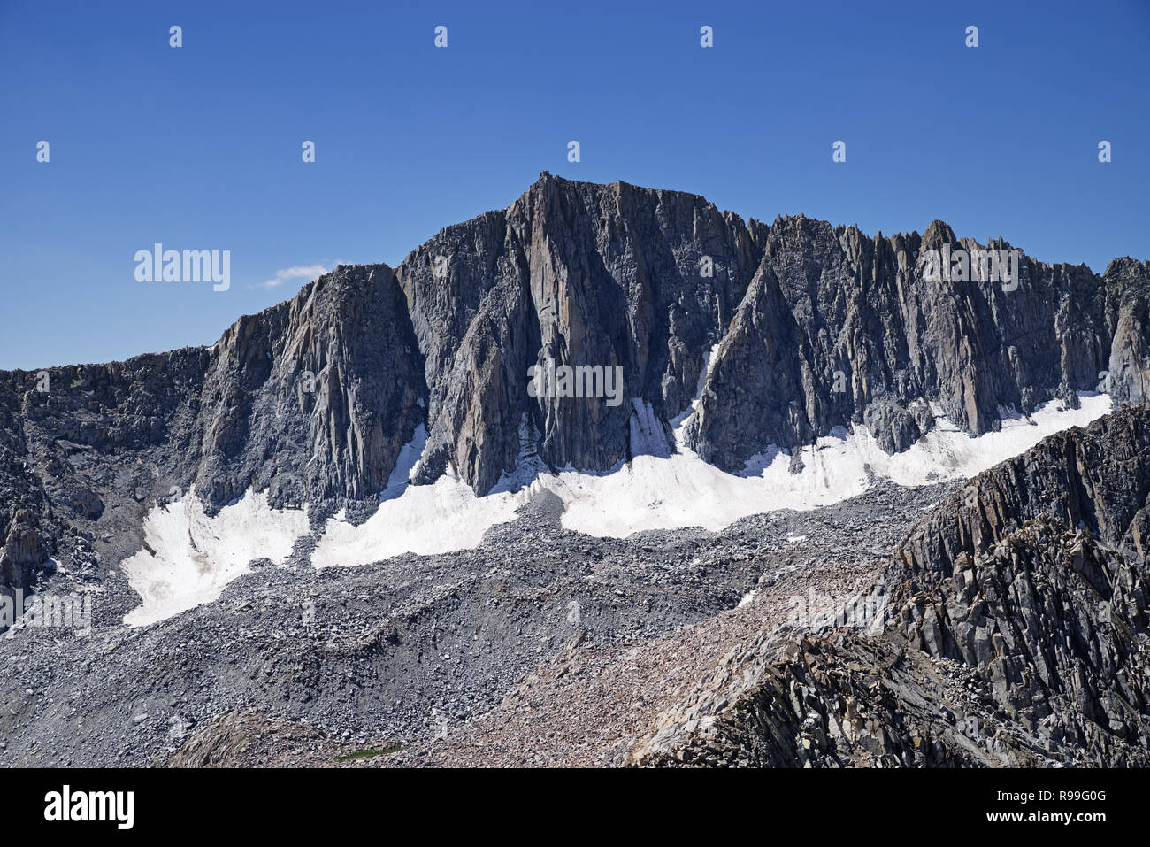 La parete nord del monte Goode nelle montagne della Sierra Nevada, vicino al Vescovo California Foto Stock