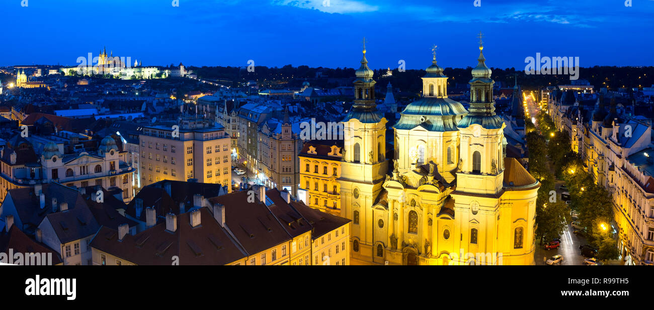 Panorama di Praga e la chiesa di San Nicola di Praga , Repubblica Ceca Foto Stock