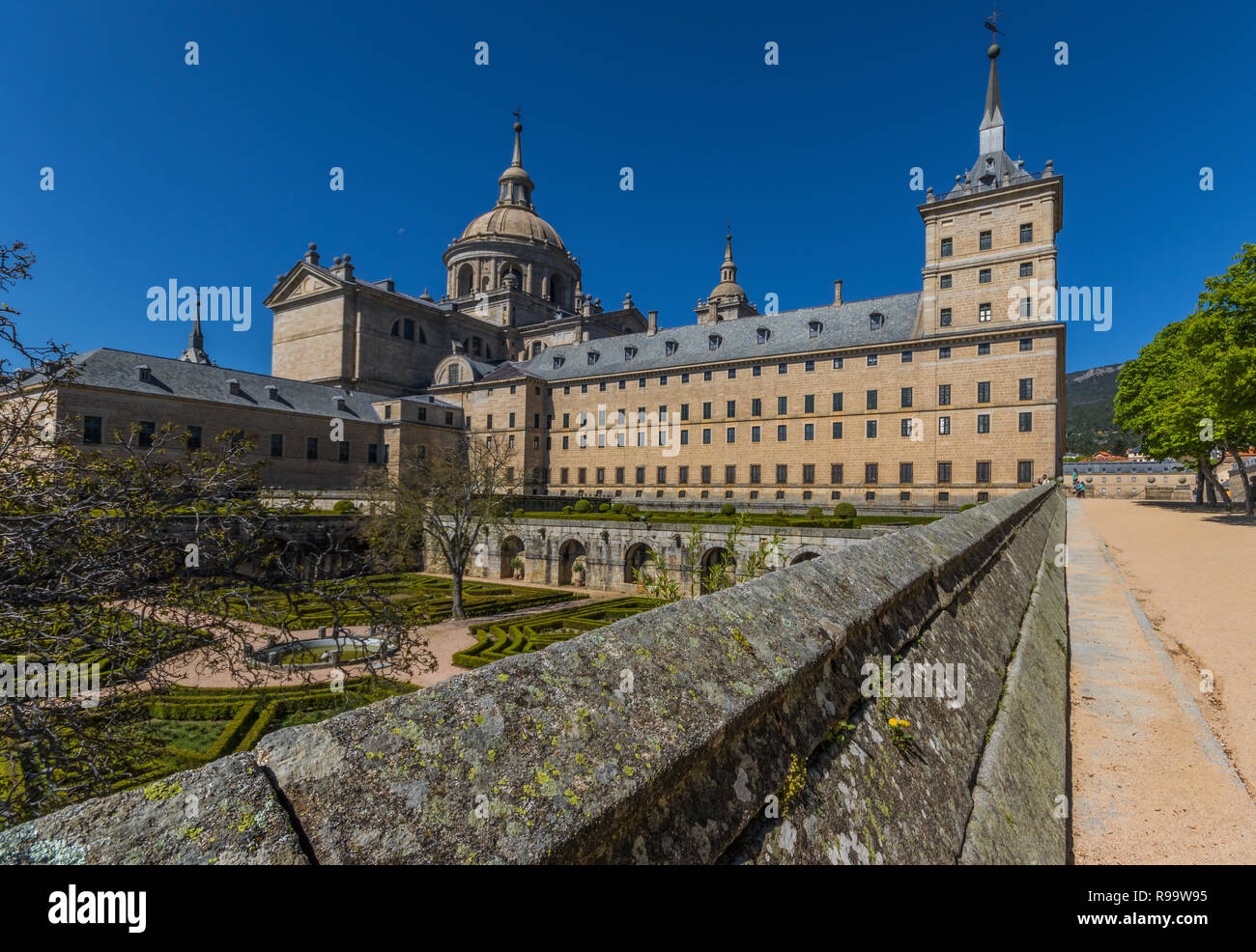 San Lorenzo de El Escorial, Spagna - una storica residenza del Re di Spagna, El Escorial è anche un Sito Patrimonio Mondiale dell'Unesco Foto Stock