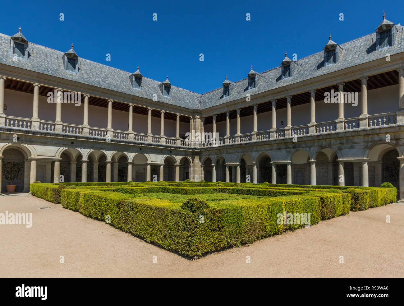 San Lorenzo de El Escorial, Spagna - una storica residenza del Re di Spagna, El Escorial è anche un Sito Patrimonio Mondiale dell'Unesco Foto Stock