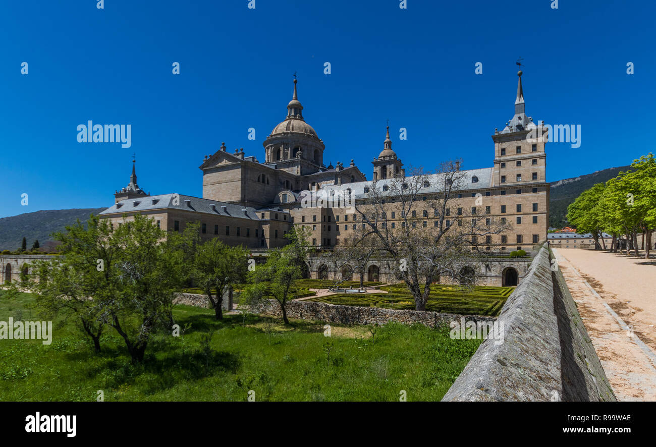San Lorenzo de El Escorial, Spagna - una storica residenza del Re di Spagna, El Escorial è anche un Sito Patrimonio Mondiale dell'Unesco Foto Stock