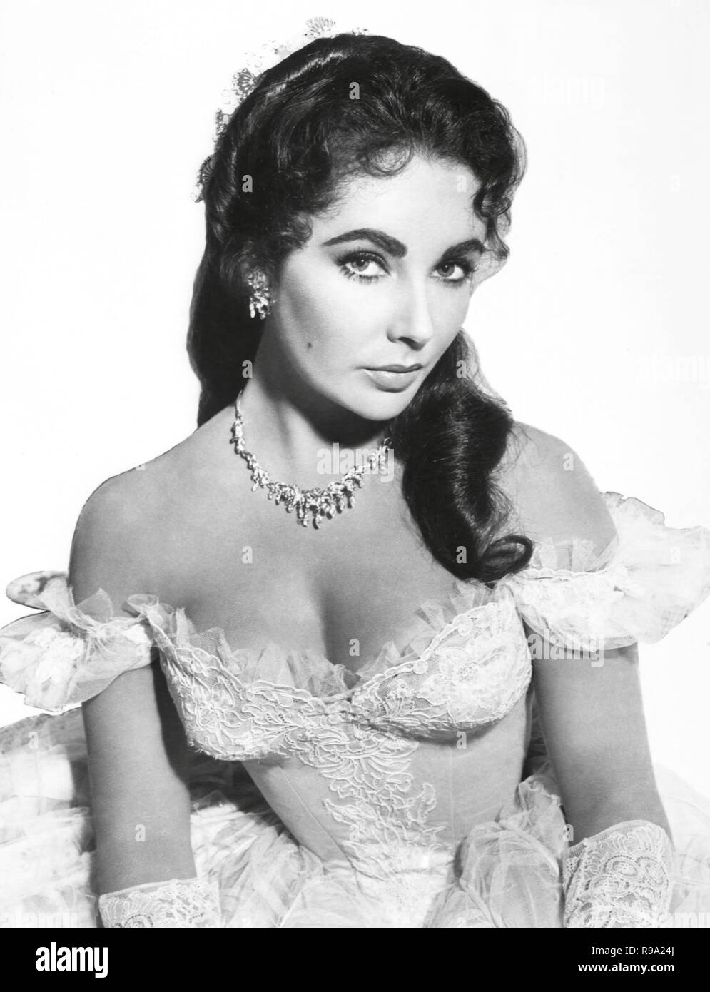 Pellicola originale titolo: RAINTREE COUNTY. Titolo inglese: RAINTREE COUNTY. Anno: 1957. Direttore: EDWARD DMYTRYK. Stelle: Elizabeth Taylor. Credito: M.G.M / Album Foto Stock