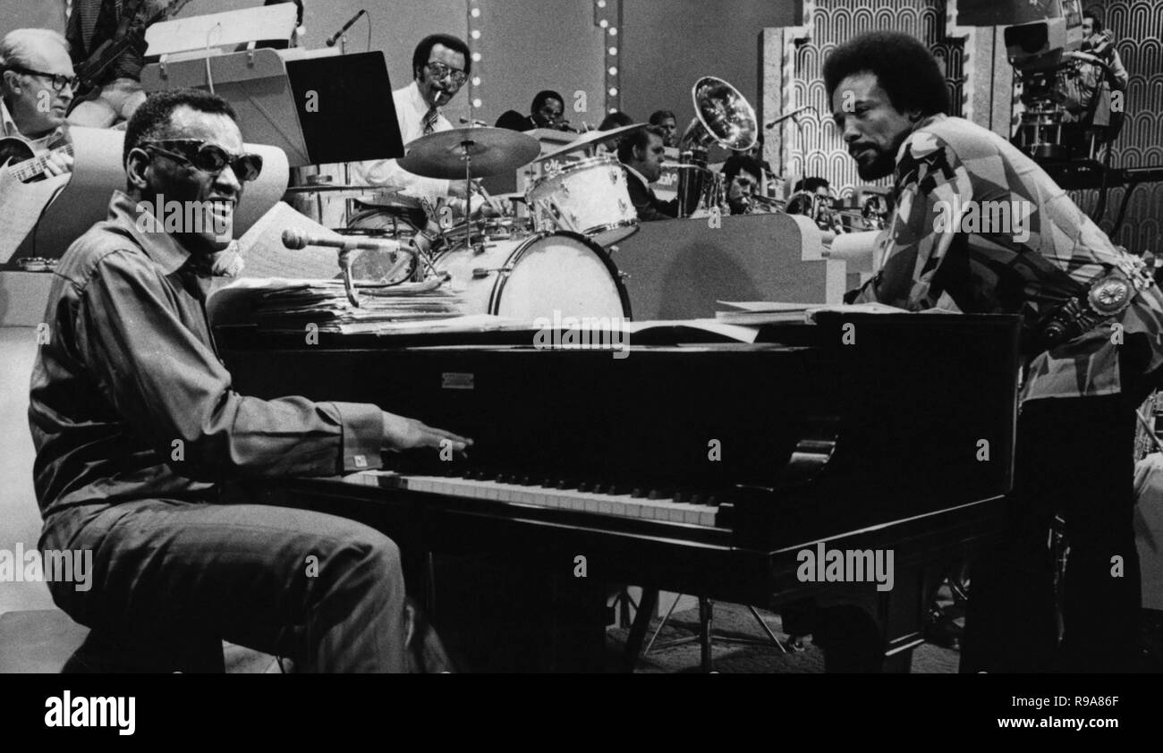 Quincy Jones con Ray Charles. Foto Stock