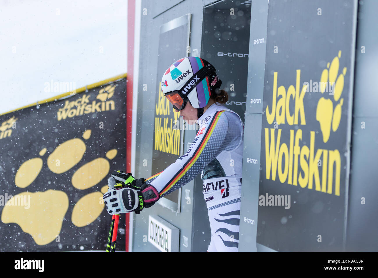 Courchevel, Rhone Alpes, Francia, 21 dicembre 2018, Viktoria Rebensburg della Germania il 2° posto in signore Slalom Gigante Audi FIS Coppa del Mondo di Sci Alpino 2019 Foto Stock