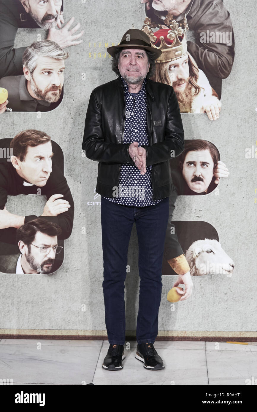 Madrid, Spagna. Xx Dec, 2018. Joaquin Sabina assiste alle Tiempo Despues di premiere del film al cinema Capitol di Madrid. Credito: Legan P. macis/SOPA Immagini/ZUMA filo/Alamy Live News Foto Stock