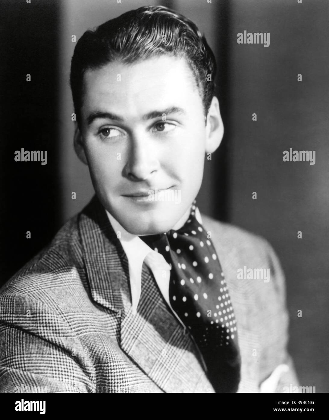 ERROL Flynn. Credito: WARNER BROS/ Album Foto Stock