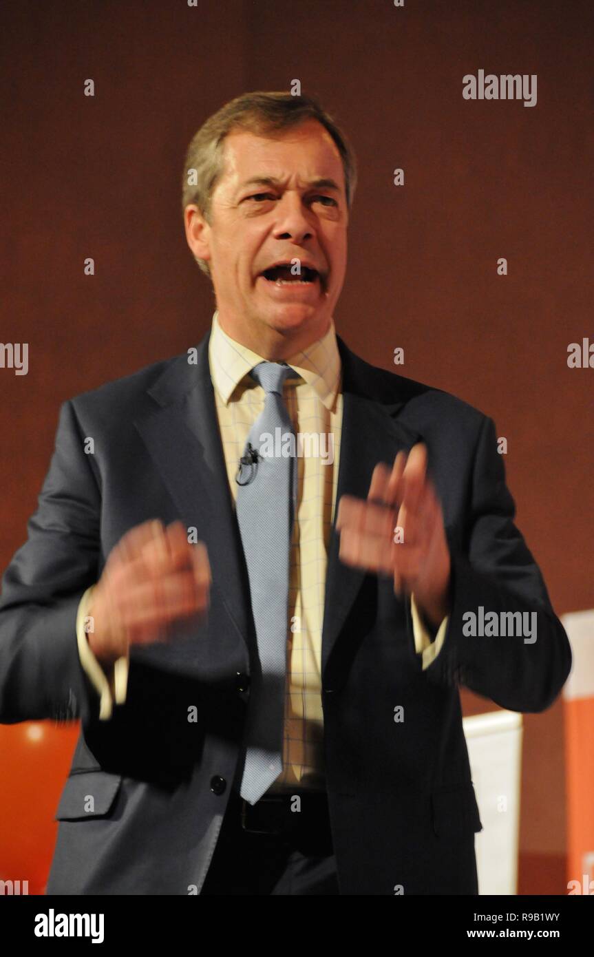 Nigel Farage ex-leader di indirizzi Ukip Brexit elettori e sostenitori Ukip, a lasciare significa lasciare evento a Londra. Foto Stock