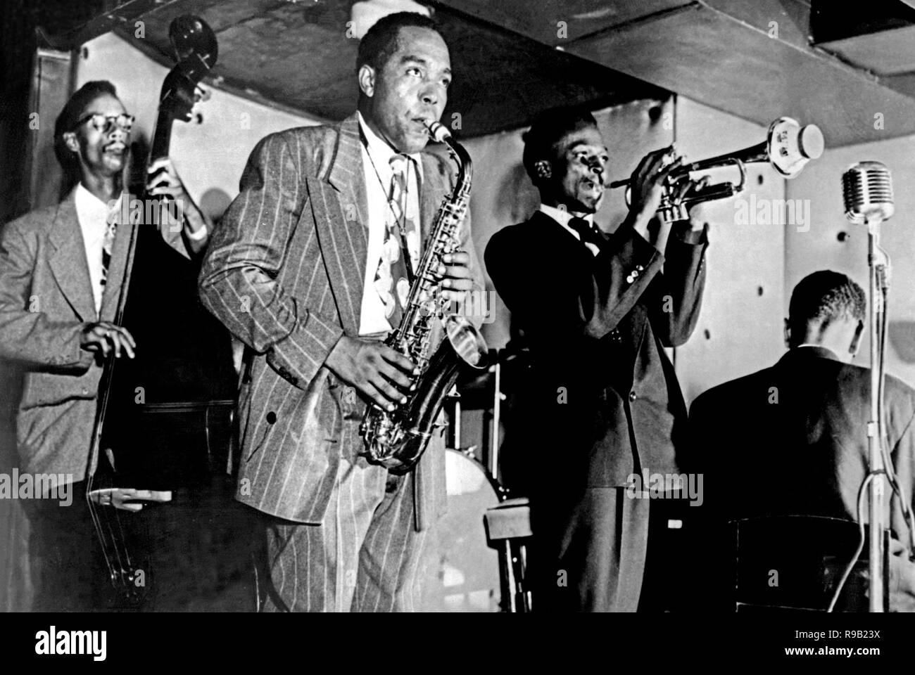 Charlie Parker con Miles Davis alla tromba. Foto Stock