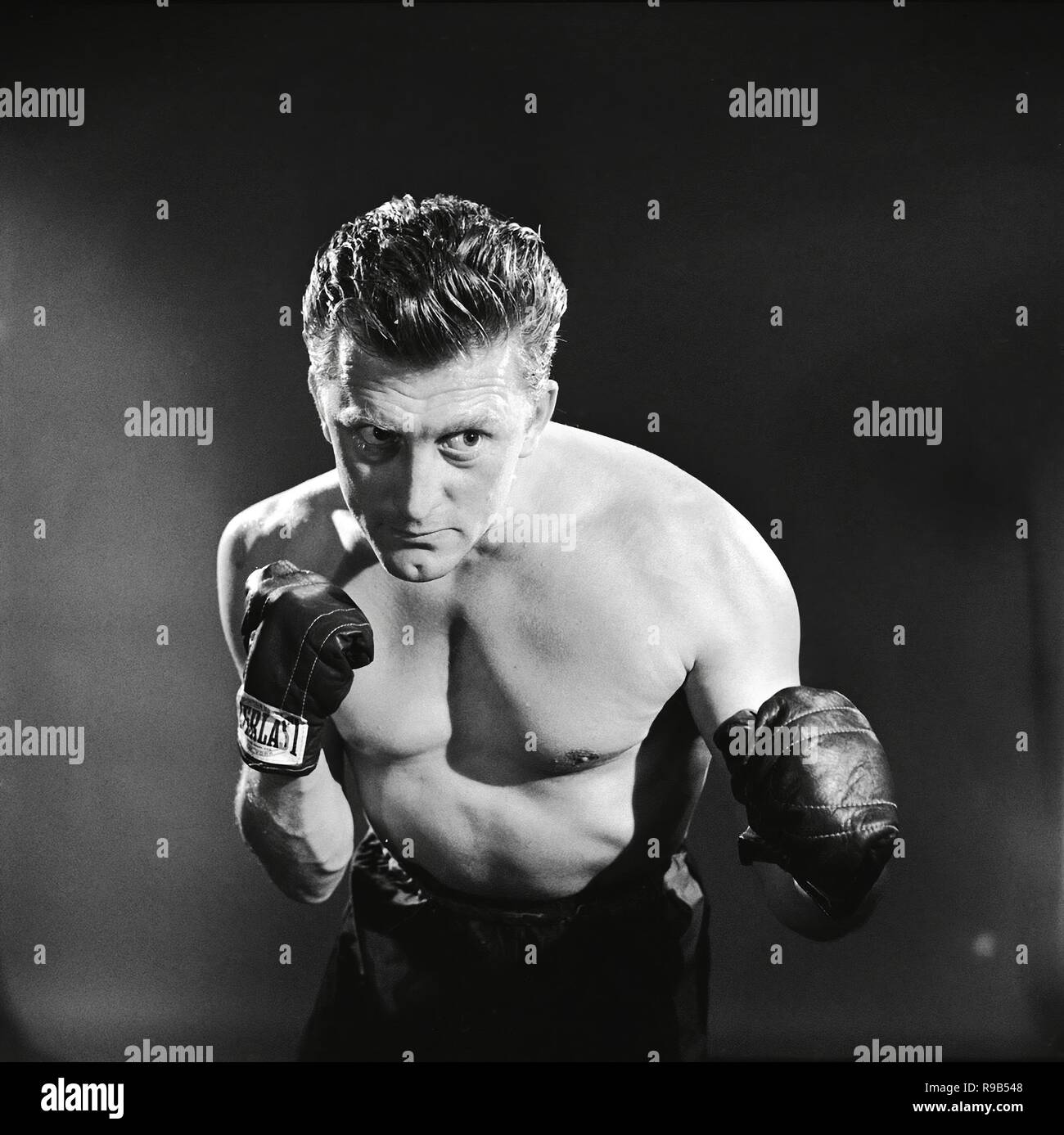 Pellicola originale titolo: CHAMPION. Titolo inglese: CHAMPION. Anno: 1949. Direttore: MARK ROBSON. Stelle: Kirk Douglas. Credito: United Artists / Album Foto Stock