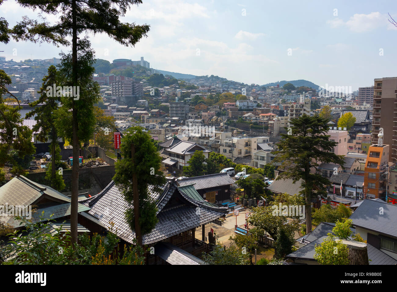 Nagasaki, Giappone - 24 Ottobre 2018: vista sulla città di Nagasaki dal Tempio Sofukuji motivi Foto Stock