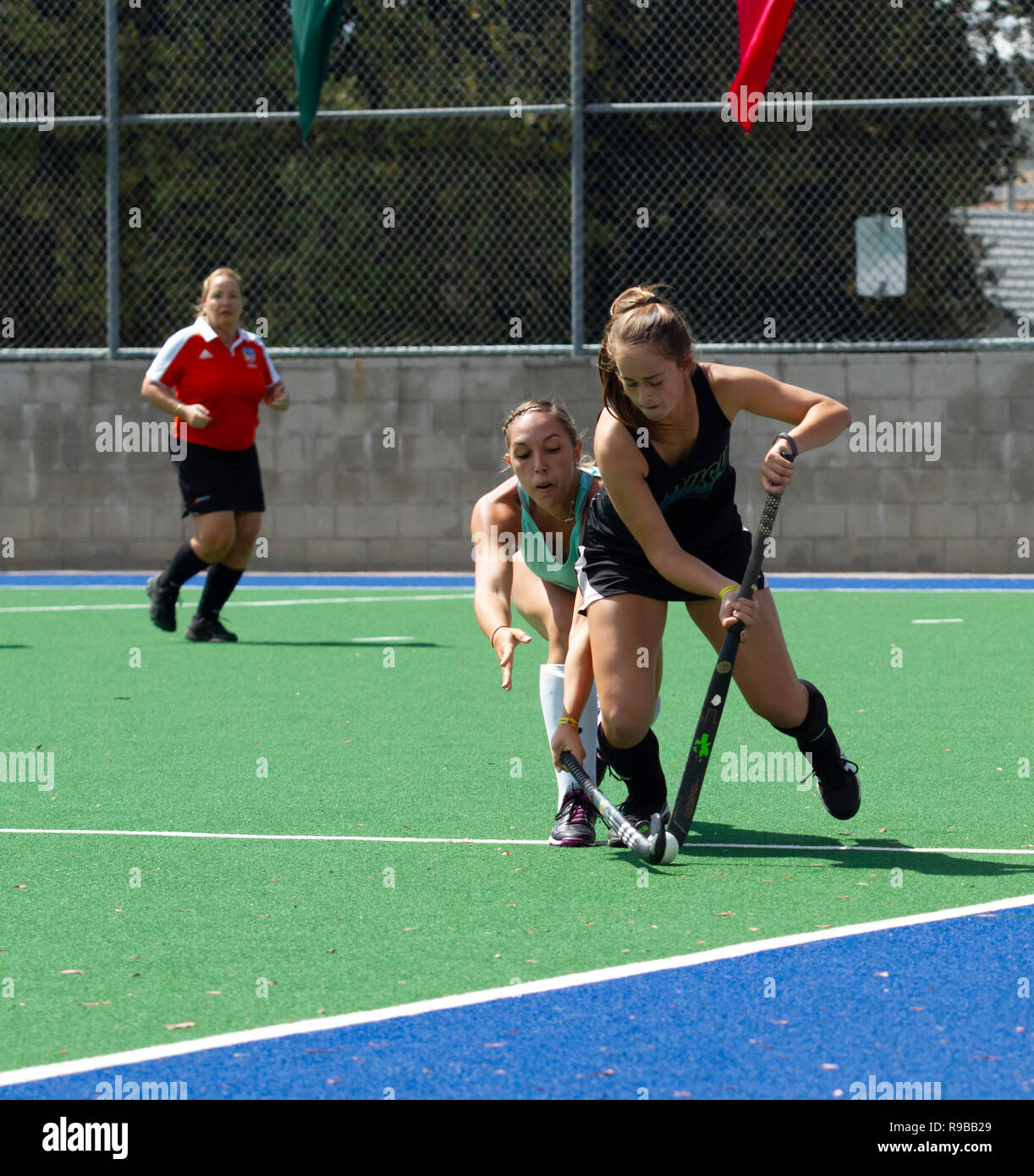 Moorpark, CA - 26 Maggio: Femmina field hockey i giocatori in competizione; nordovest vs. Rush'd nel 2018 California Cup, Moorpark College, 26 maggio 2018 Foto Stock