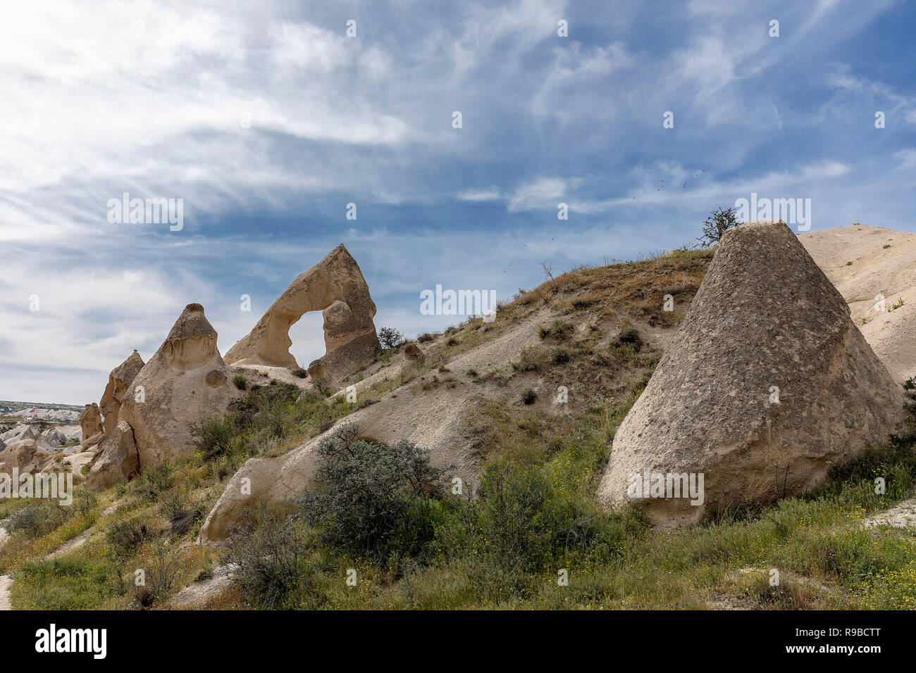 La Turchia kapadokya naturale formazioni vulcaniche situato nella valle di Göreme. Foto Stock