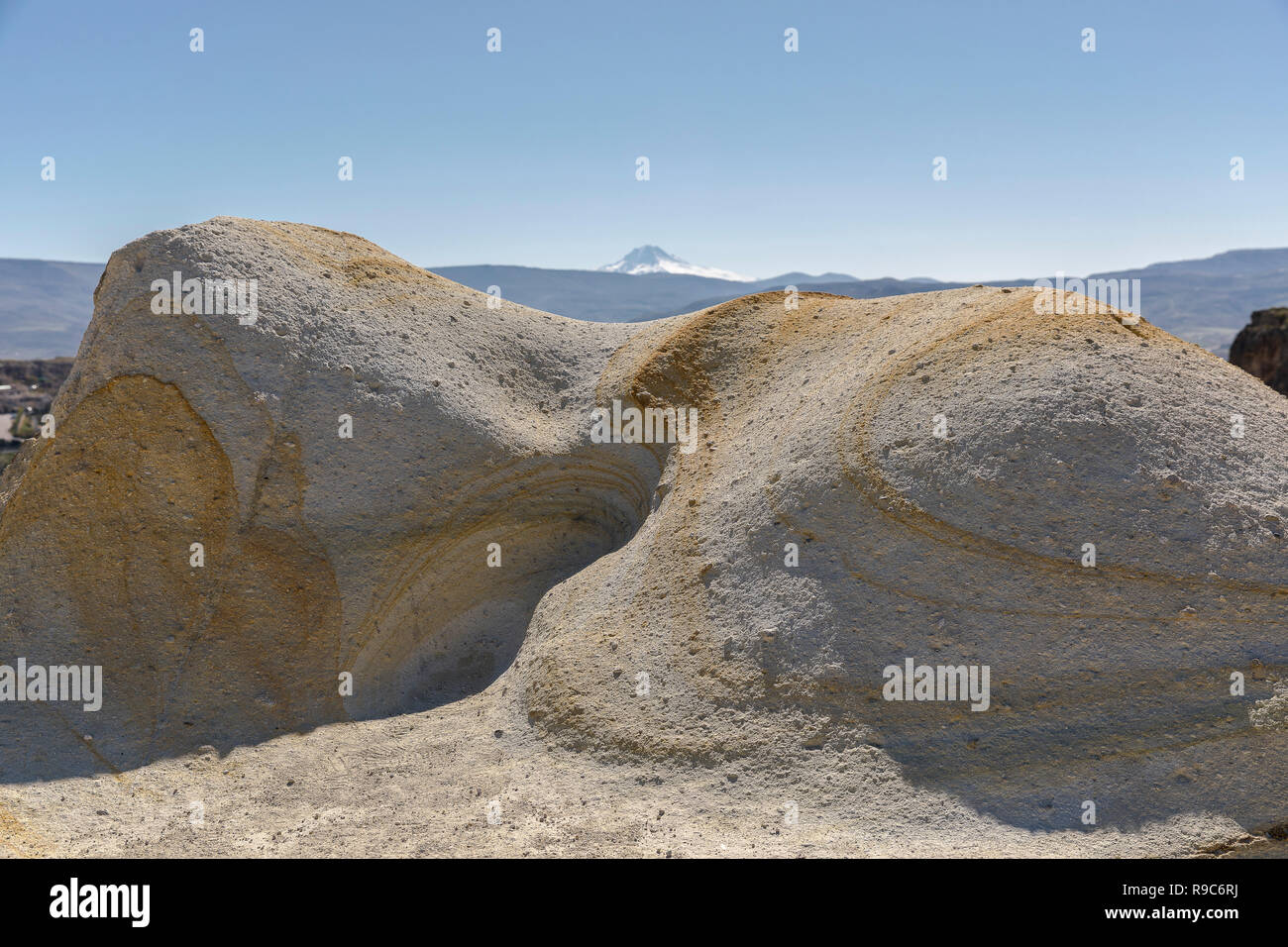 La Turchia kapadokya situato sotto il nome di Simon Paşabağları altri naturali formazioni vulcaniche nella valle. Foto Stock