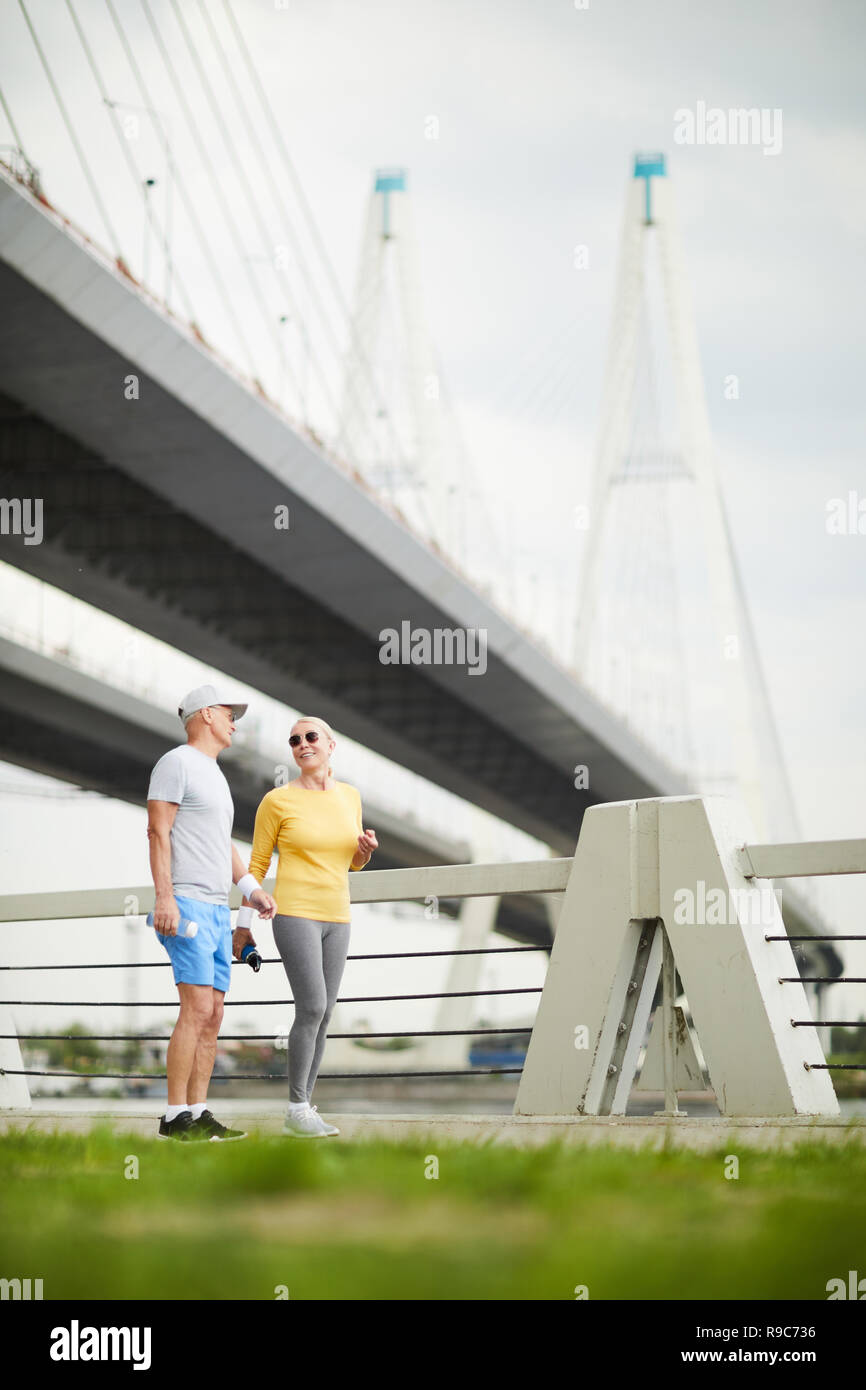 Corsi di formazione per gli anziani all'aperto Foto Stock