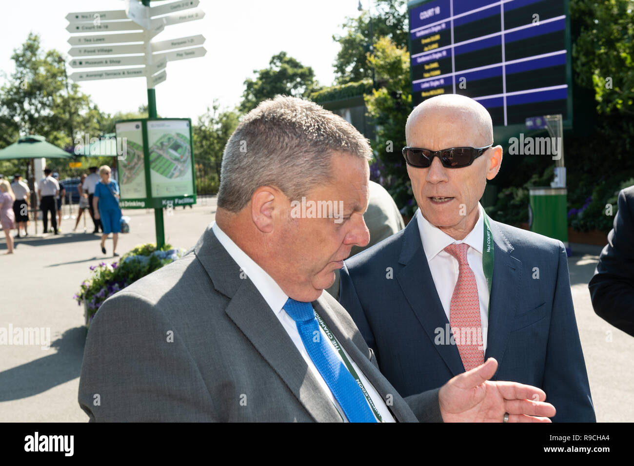 03 luglio 2018. Il torneo di Wimbledon Tennis Championships 2018 tenutosi presso il All England Lawn Tennis e Croquet Club di Londra, Inghilterra, Regno Unito. G4S CEO Ashley Al Foto Stock